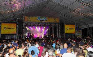 Praa dos Girassis, em Palmas, foi palco de mais uma noite emocionante da programao de Carnaval promovida pelo Governo do Tocantins -